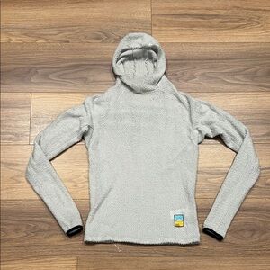 Senchi Designs Wren Alpha Hoodie in White Size XS